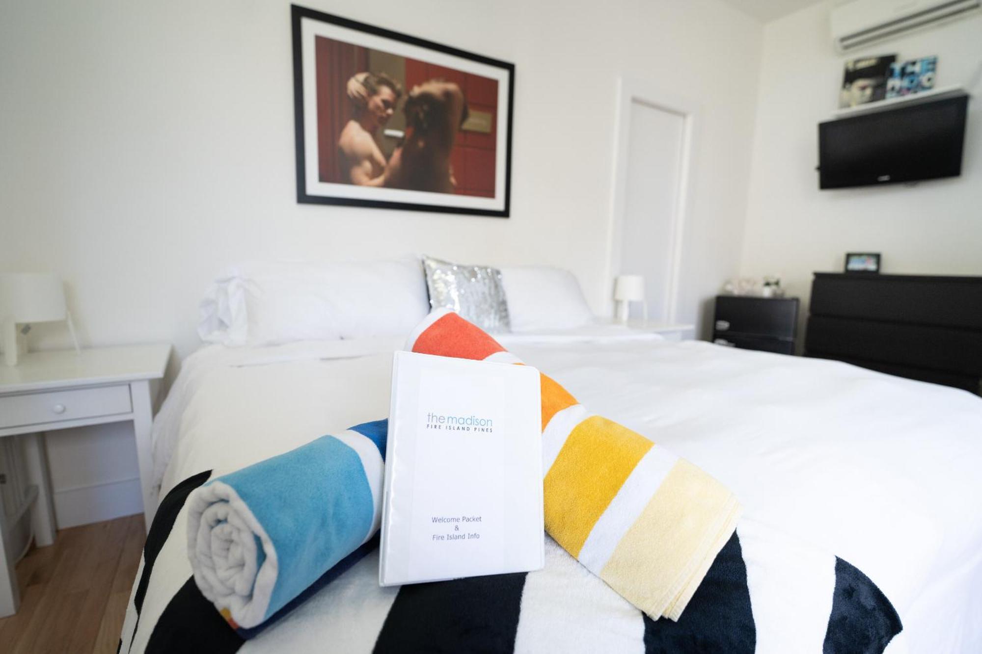 The Madison Fire Island Pines Hotel Bagian luar foto